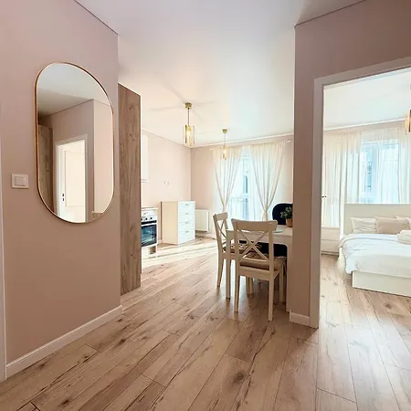 Legnicka By Bookinghost * Wrocław