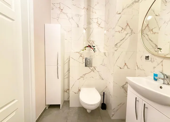 Legnicka By Bookinghost Apartamento *