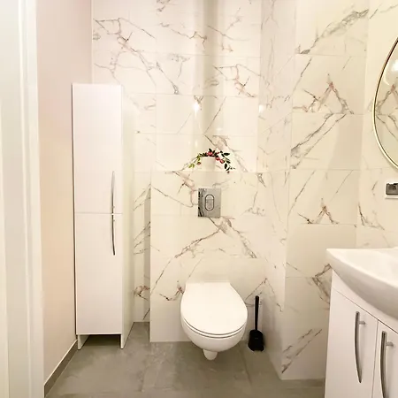 Legnicka By Bookinghost Appartement *