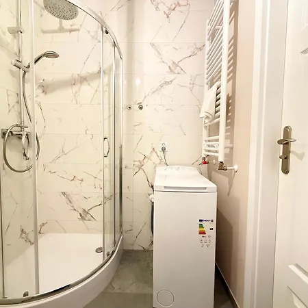 Διαμέρισμα Legnicka By Bookinghost *