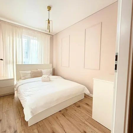 Διαμέρισμα Legnicka By Bookinghost