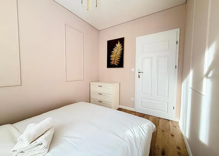 Legnicka By Bookinghost Breslavia